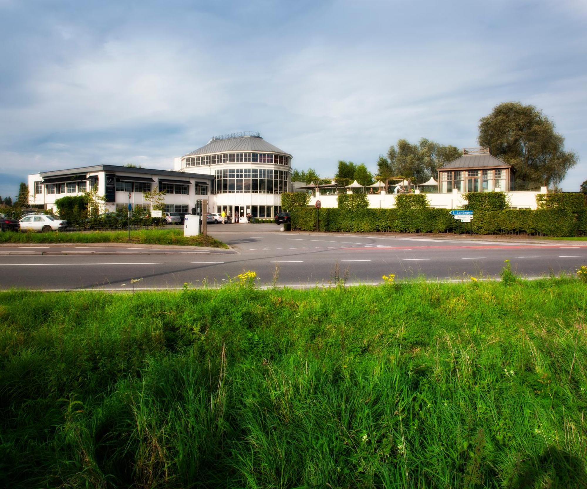 Van der Valk Hotel Drongen Buitenkant foto